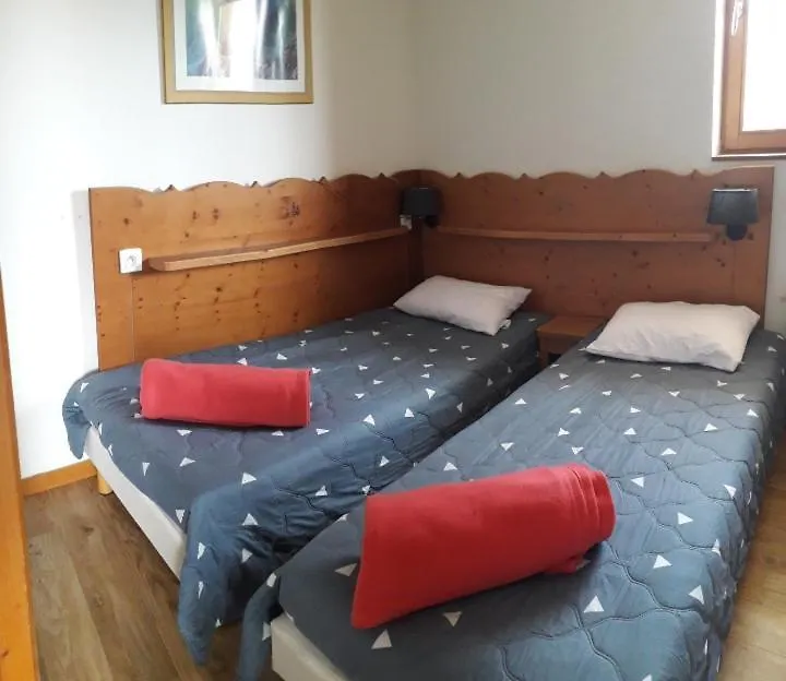Chamrousse 1700 - Appartement classé 3 étoiles, avec vue sur les montagnes - Silènes C32